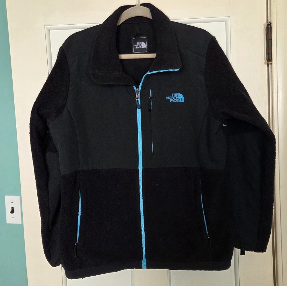 The North Face Women XL Jacket Black With Blue Accents